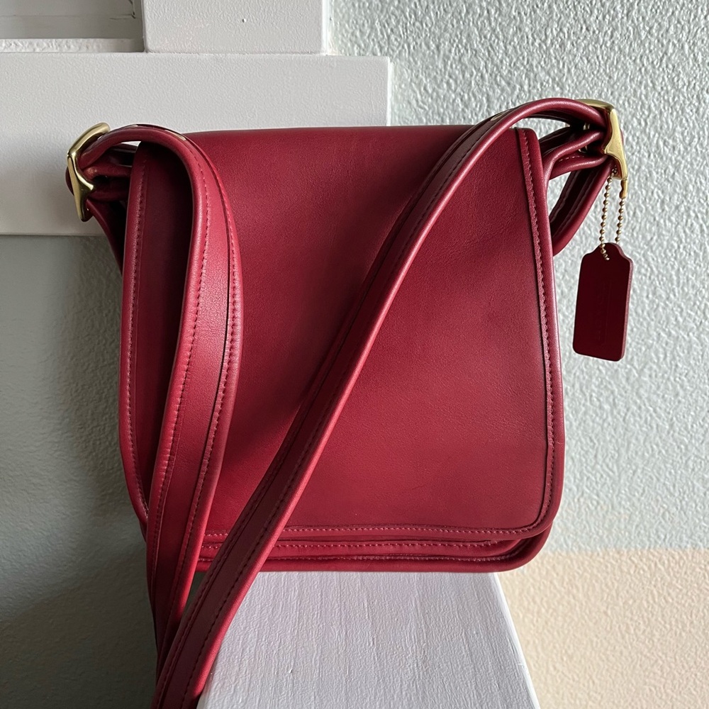 Vintage Coach Legacy Studio Flap Medium w/ Hang Tag - Style 9145 - Red